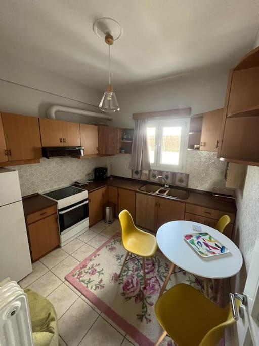 פיראוס Maria'S Sunlit Apartment מראה חיצוני תמונה